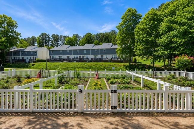 Vetra Forest Hills - Lexington Street