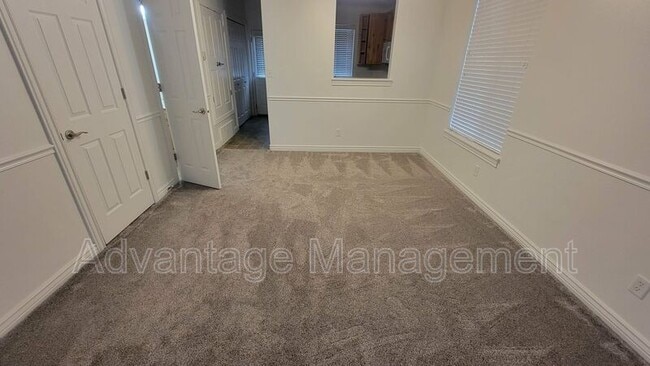 Photo - 735 N 200 E St