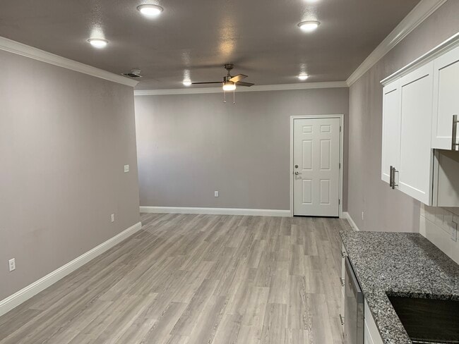 Photo - 2644 E 14th St Unidad A