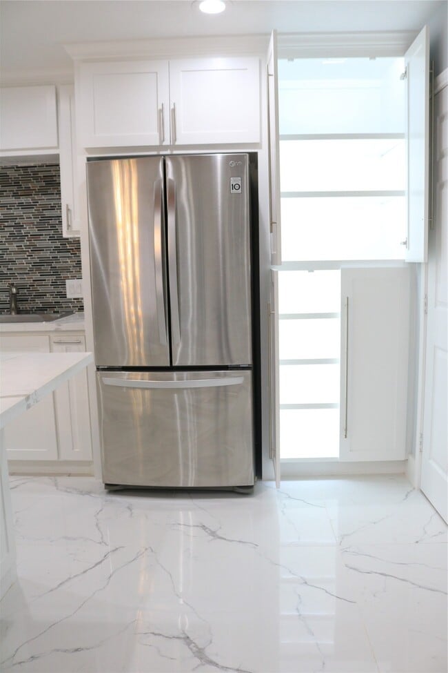 Photo - 10323 Bridgeland Ln