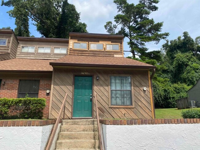 Building Photo - 1099 Ocala Rd Rental