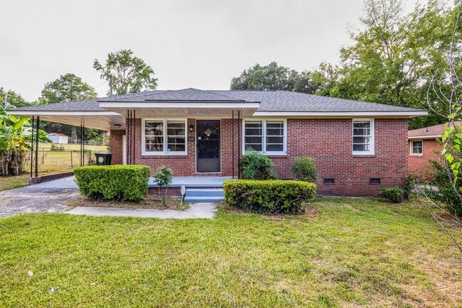 Building Photo - Charming 3-Bedroom Brick Home – Comfort, S...