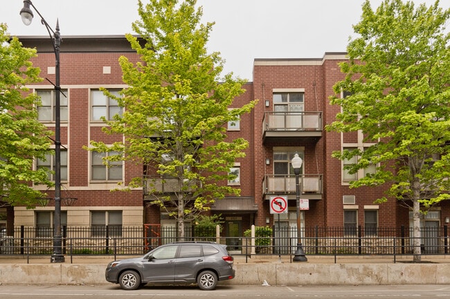 Building Photo - 1515 S Halsted St Unit 214