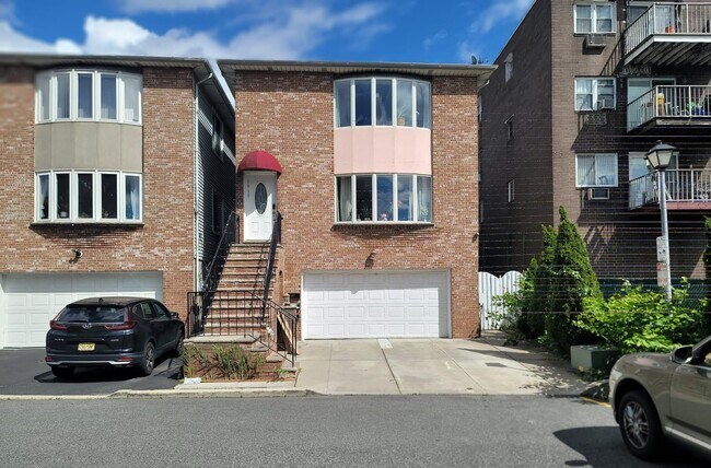 Photo - 1910 Grand Ave Casa