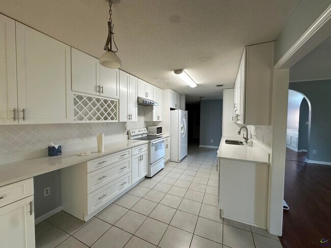 Photo - 225 Autumn Woods Dr