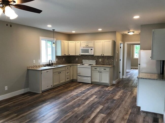Photo - 112 N Delaware Ave Townhome