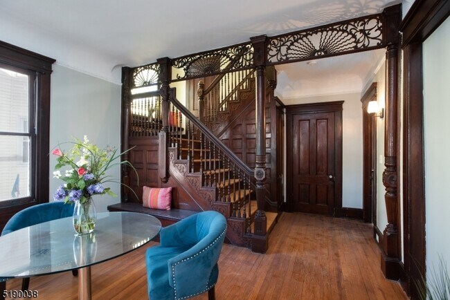 Photo - 31 Cloverhill Pl