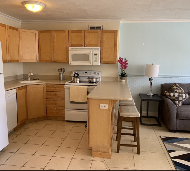 Photo - 430 Kaiolu St Unit 806