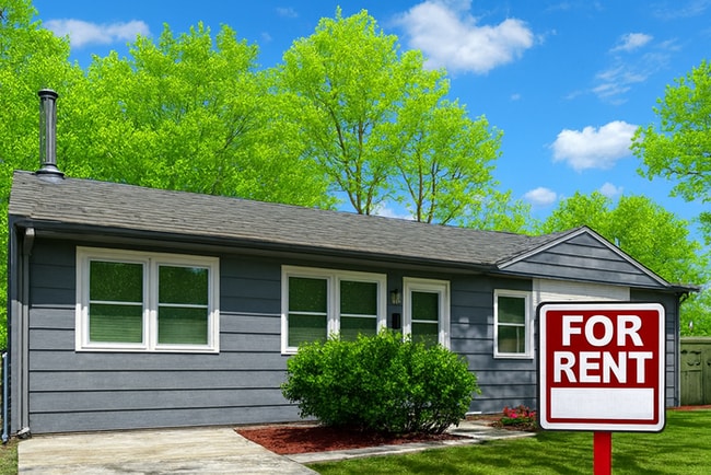 Building Photo - Charming Single-Family Home in Lee’s Summit - Reduced Rate + Choose Your Bonus: a Brand-New 55" T...