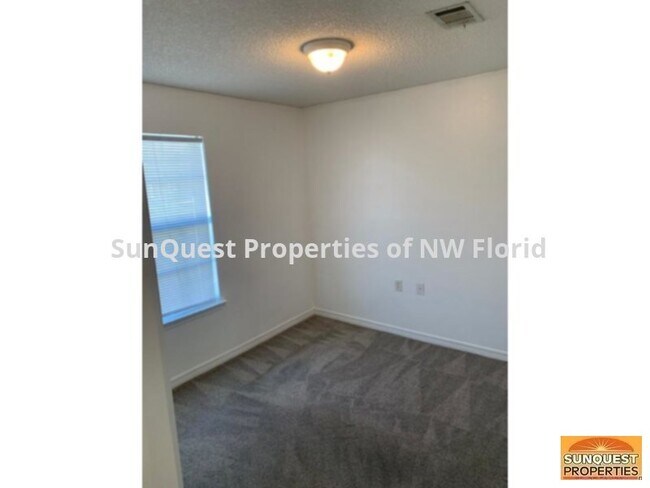 Photo - Cute cottage style home ready 6/5!