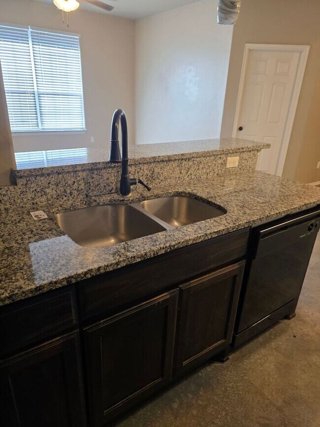 Cute 3 Bed 2 Bath El Reno