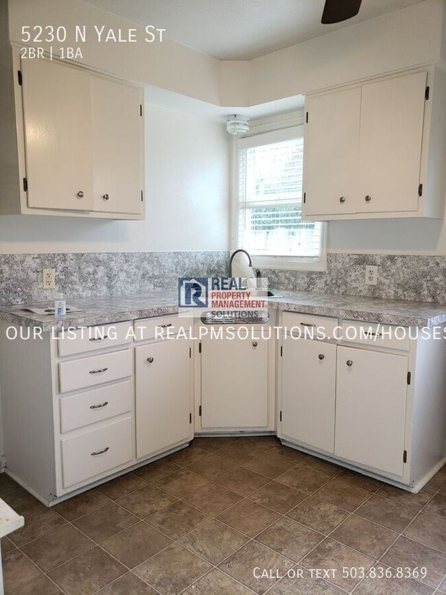 Photo - 5230 N Yale St