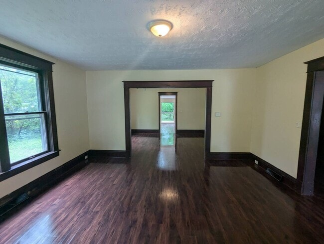 Photo - 5 Bedroom 2.5 Bath 3 Story House