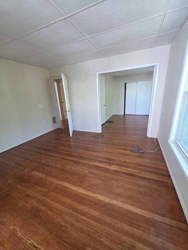 189 Parsells Ave