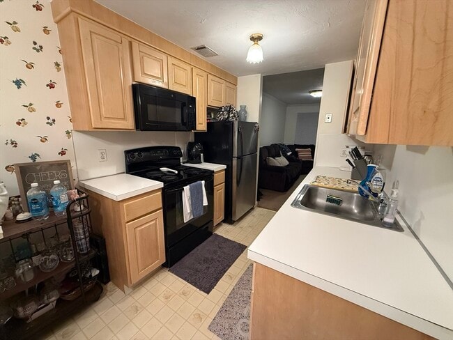 Photo - 84 Walpole St