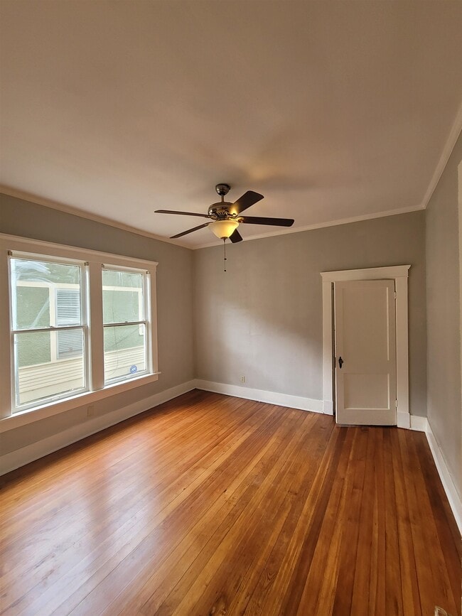 Photo - 1916 WALKIER St