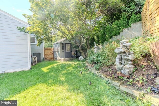 Photo - 942 McKinley Rd