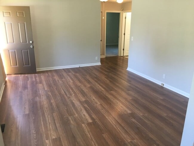 Photo - 4823 Shadowlawn Dr