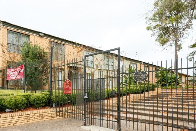 Entrada - Riviere on MacGregor