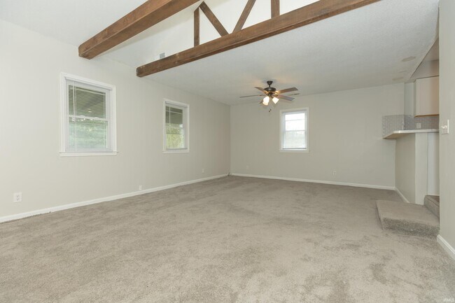 1624 S Red Bank Rd