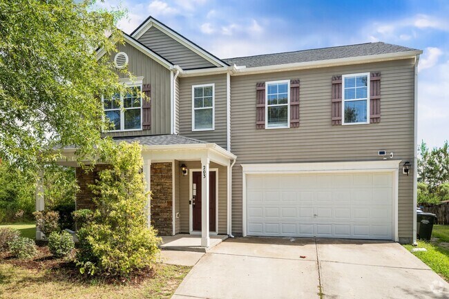 Building Photo - Beautiful 4 bedroom 2.5 bath with Fenced Y... Rental
