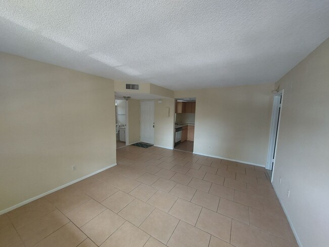 Photo - 584 Fairways Ln