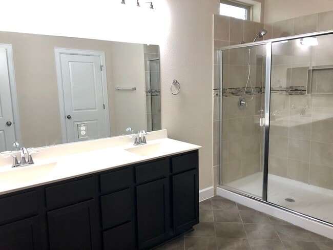 Photo - Upscale 3 Bedroom 2 Bath with Lots of Space!