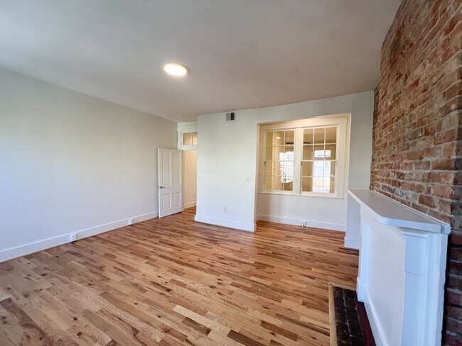 1307 Main St Unit 2 (AMI)