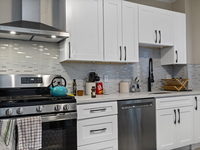 Photo - 368 Broadway