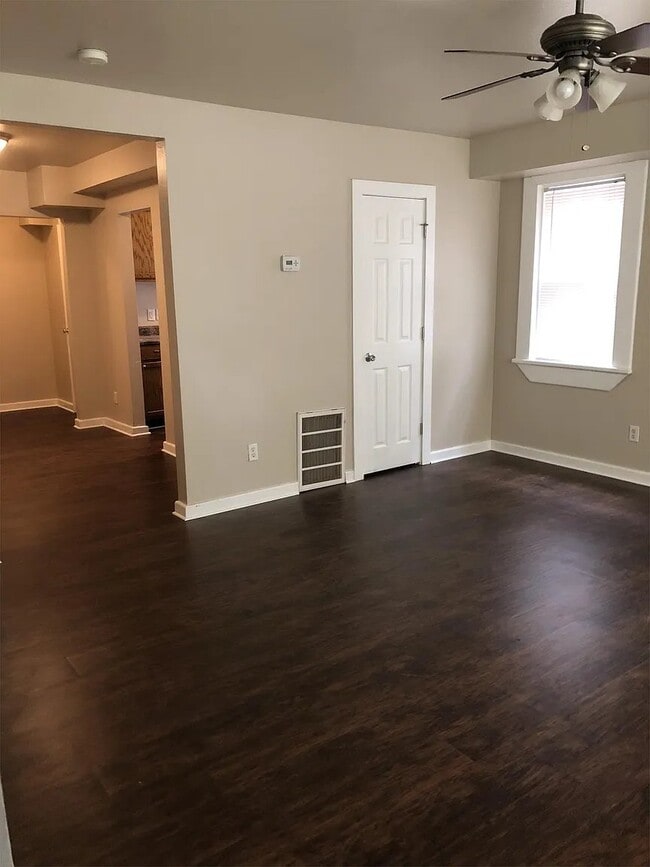 Photo - 2804 N Robinson Ave Unit Apt 2