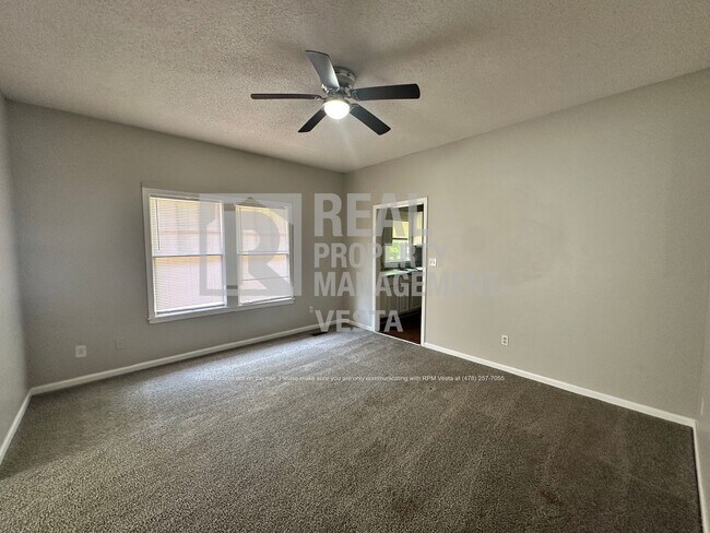 Photo - 1082 Lamont St