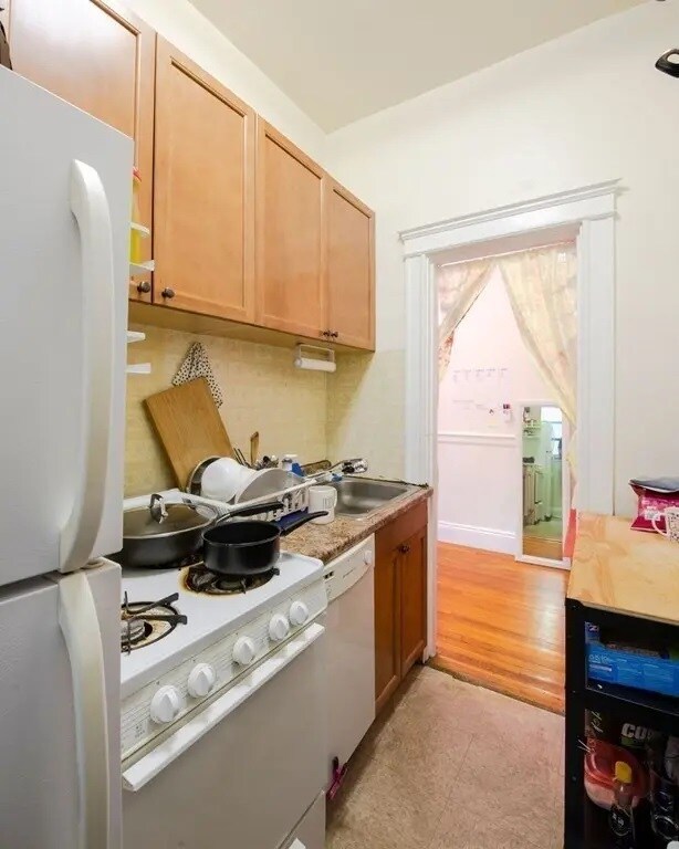 Photo - 39 Glenville Ave Unidad 5