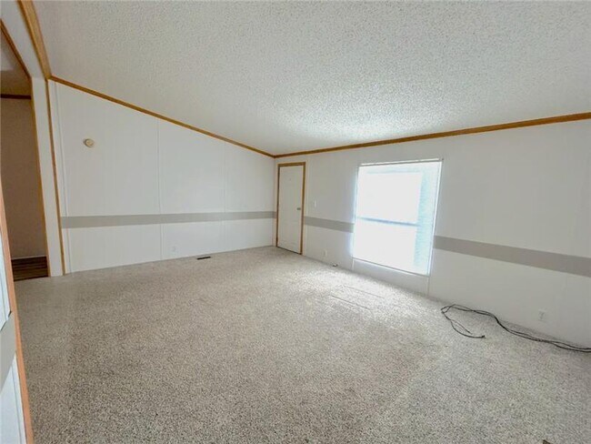 Photo - 398 Township Rd 344