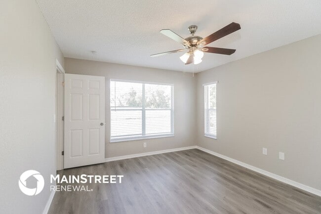 Photo - 8358 Natoma St