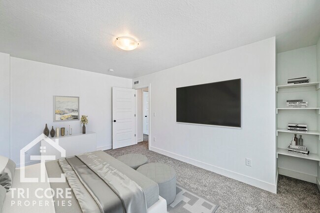 Photo - 8389 S 115 E