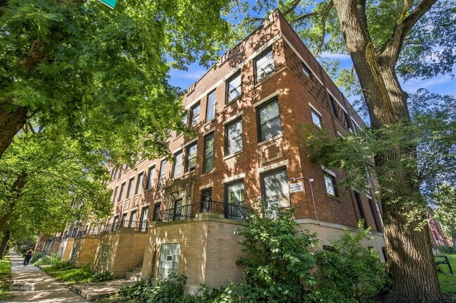 Building Photo - 5402 S Woodlawn Ave