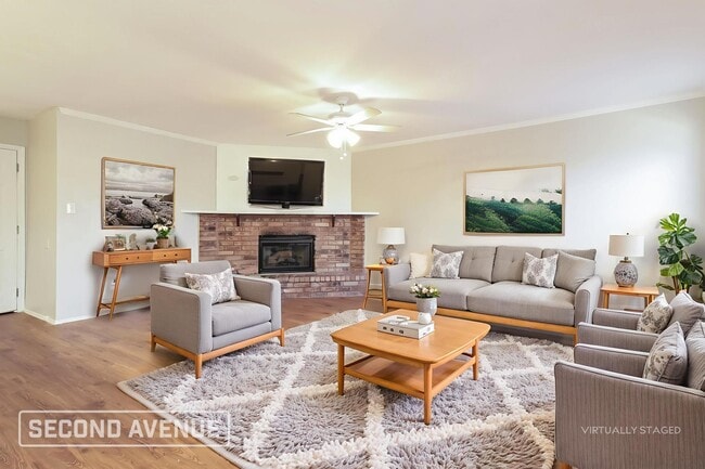 416 Woodcrest Way