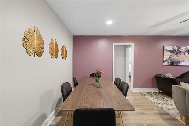 Photo - 3645 Peachtree Rd NE Unit 203