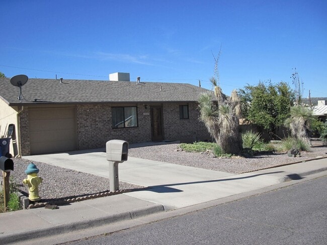 Building Photo - 3 BR, 2 BA, one car garage