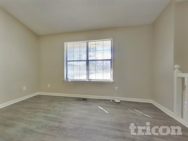 Photo - 1515 Olde Oak Dr