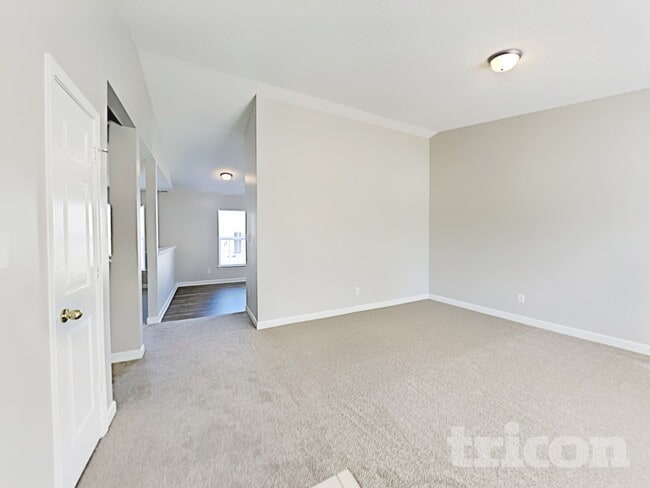 Photo - 7117 Red Bud Cir