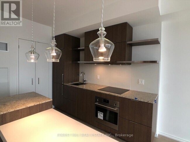 Photo - 197 Yonge St Unité 5301