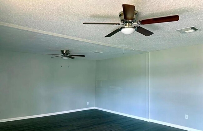 Photo - 5427 Willow Glen Dr