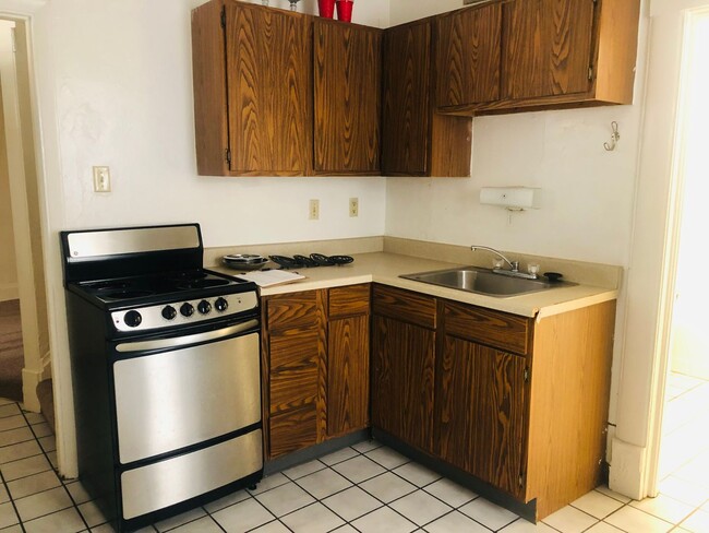 133 W 10th Ave Unidad REAR