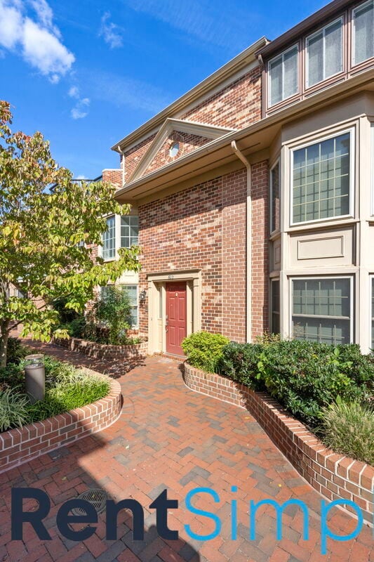 Photo - 602 N Tazewell St