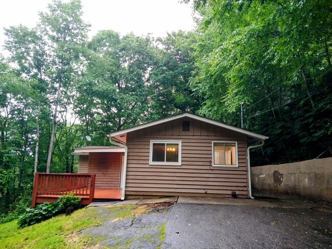 Photo - 128 Woodland Hills Dr