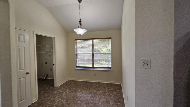 107 Helen Cove