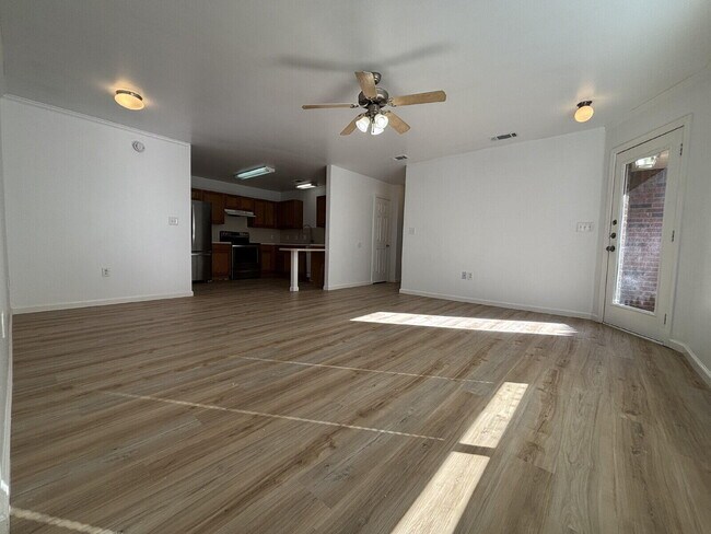 Photo - 708 N Englewood Ave