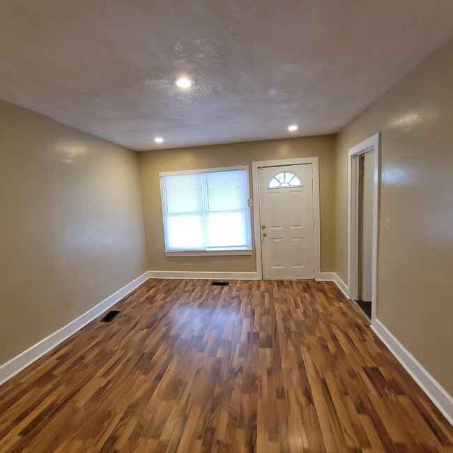 Photo - 3BR House - Walk to Fountain Square!