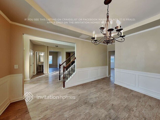 Photo - 2096 Somerset Pl SE